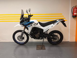 VOGE 300 RALLY AZUL Y BLANCA AÑO 2022 !! 7500KM !!