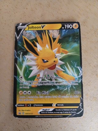 Carta Pokémon Jolteon V SWSH151