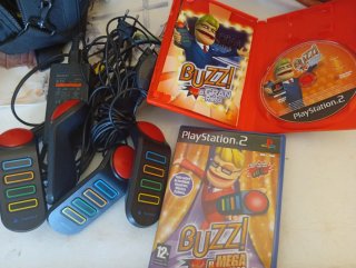Buzz! El Mega Concurso PS2 con Pulsadores