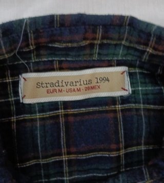 Camisa de cuadros con tachuelas