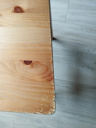 Mesa de comedor con 4 sillas de madera