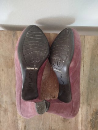Zapatos de tacón morados