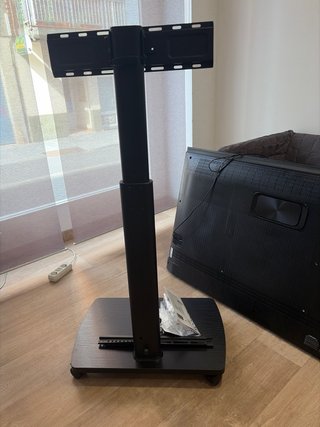 Soporte TV con ruedas