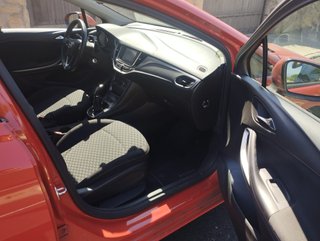 Opel Astra 2017. Gasolina 105cv. Perfecto Estado.