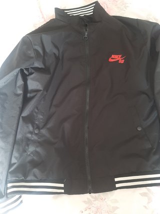 Chaqueta Nike SB Negra Talla L