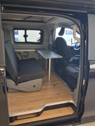 Ford Tourneo Custom 2025