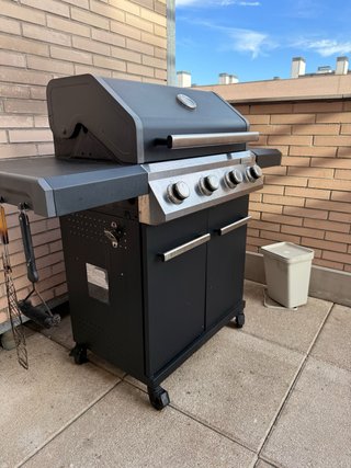 Barbacoa a gas de 4 fuegos