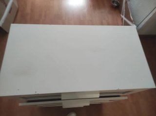 Cómoda de madera con 3 cajones