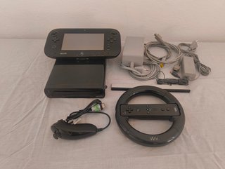 Nintendo Wii U + Accessori + Mario Kart 8