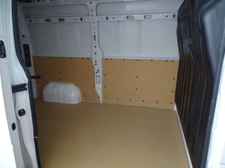 Nissan NV400 L2H2
