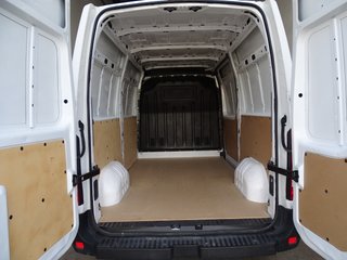 Nissan NV400 L2H2