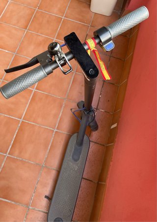 Patinete Eléctrico Xiaomi con Ruedas Macizas.