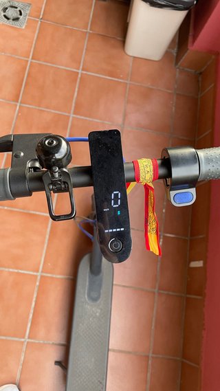Patinete Eléctrico Xiaomi con Ruedas Macizas.
