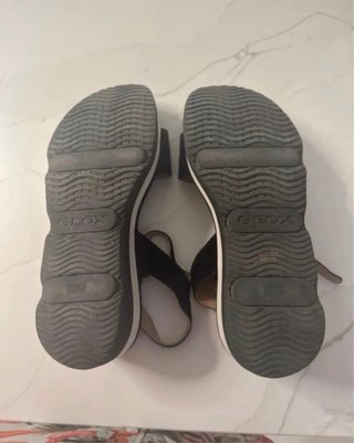 Sandalias Geox Negras y Blancas