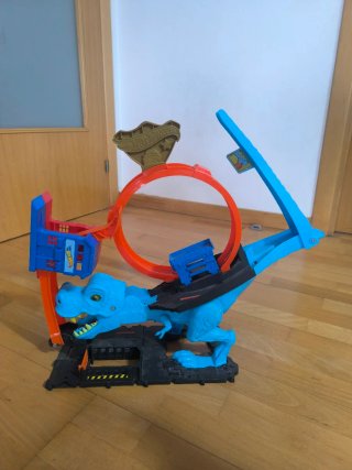 Pista dinosaurio Hot Wheels City T-Rex Mordida