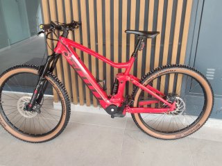 Bicicleta Eléctrica Scott Roja