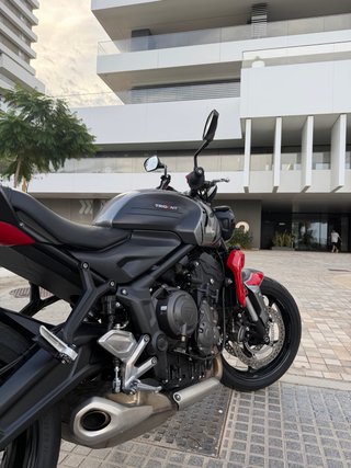 Triumph Trident 660