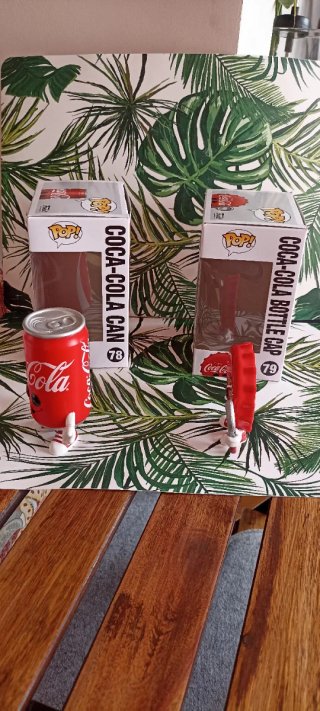 Conjunto Funko Pop Coca Cola Bote y Chapa