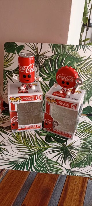 Conjunto Funko Pop Coca Cola Bote y Chapa