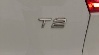 Volvo XC40 T2 Momentum Pro Auto 95 kW (129 CV)
