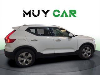 Volvo XC40 T2 Momentum Pro Auto 95 kW (129 CV)