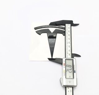 EMBLEMA LOGO TESLA NEGRO BRILLO