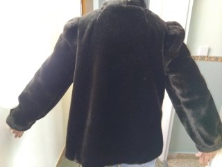CHAQUETÓN acampanado imitación moutón C&A Talla L