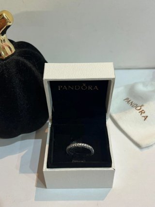 Anillo de eternidad Pandora Pavé