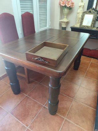 Mesa de Salón de Madera Maciza