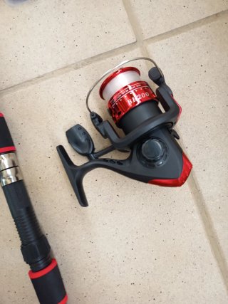 2 Cañas de Pescar 1.80m + Accesorios