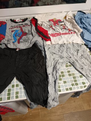 Lote pijamas Spiderman e Increíbles T6-7