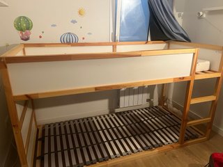 Cama infantil reversible Ikea blanco/pino