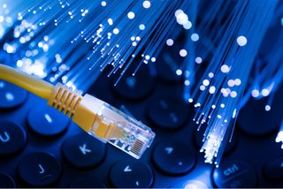 Se hacen replanteos de fibra óptica I+M
