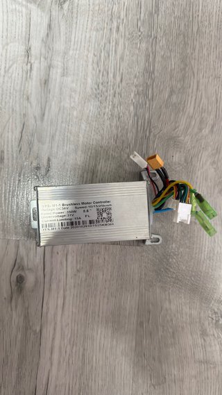 Controladora Brushless 36V 350W YFS-M1-1
