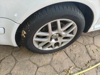 Volkswagen Golf 2000