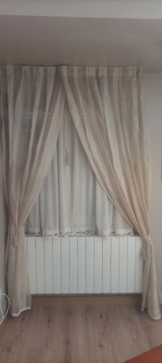 Juego de Cortinas Elegantes doble/ simple 20€//10€