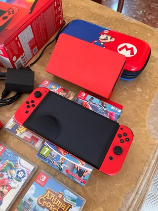 Nintendo Switch OLED Mario Rojo + 4 Juegos + mando