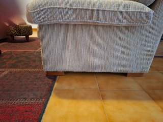 Dos Sofás , un chaise longue beige 2,30m y otro 2m