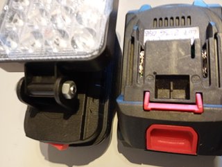Foco LED con Salidas USB para Batería Makita