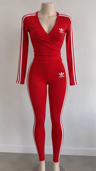 Conjunto Adidas Rojo y Blanco.