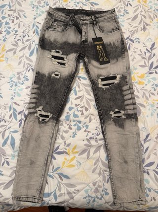 Pantalones vaqueros en buen estado