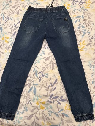 Pantalones vaqueros en buen estado
