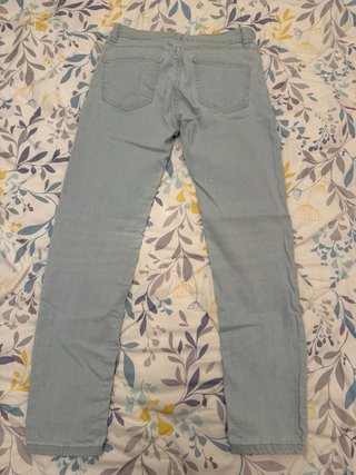 Pantalones vaqueros en buen estado
