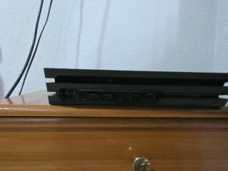 Consola PS4 Slim 1TB Negra + Mando