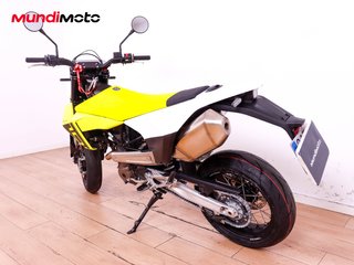 HUSQVARNA 701 SUPERMOTO