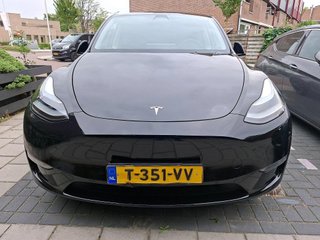 Tesla Model Y Performance Long Range AWD- 2023