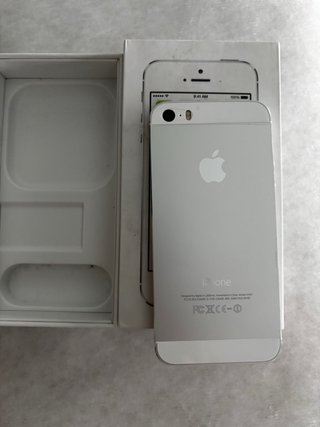 iPhone 5S para piezas (no enciende )