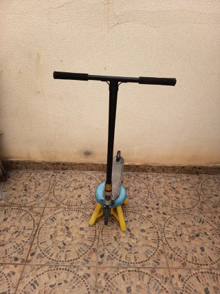 Patinete freestyle plateado