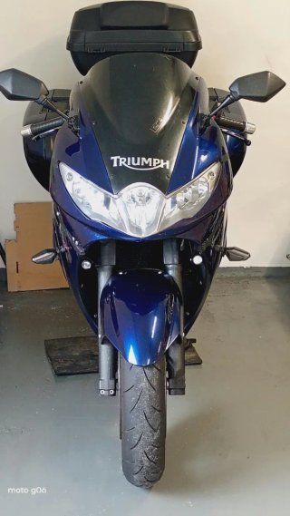 Triumph Sprint GT 1050 Azul