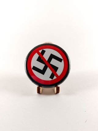 Spilla antinazi